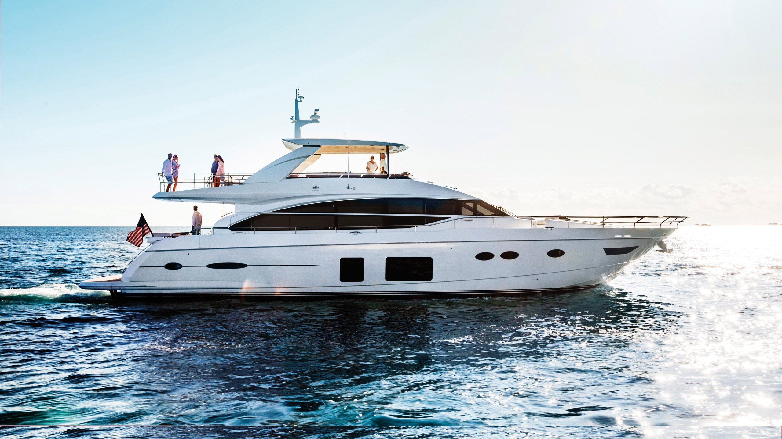 WEB-BANNER-3.-PRINCESS-82-with-hardtop-6